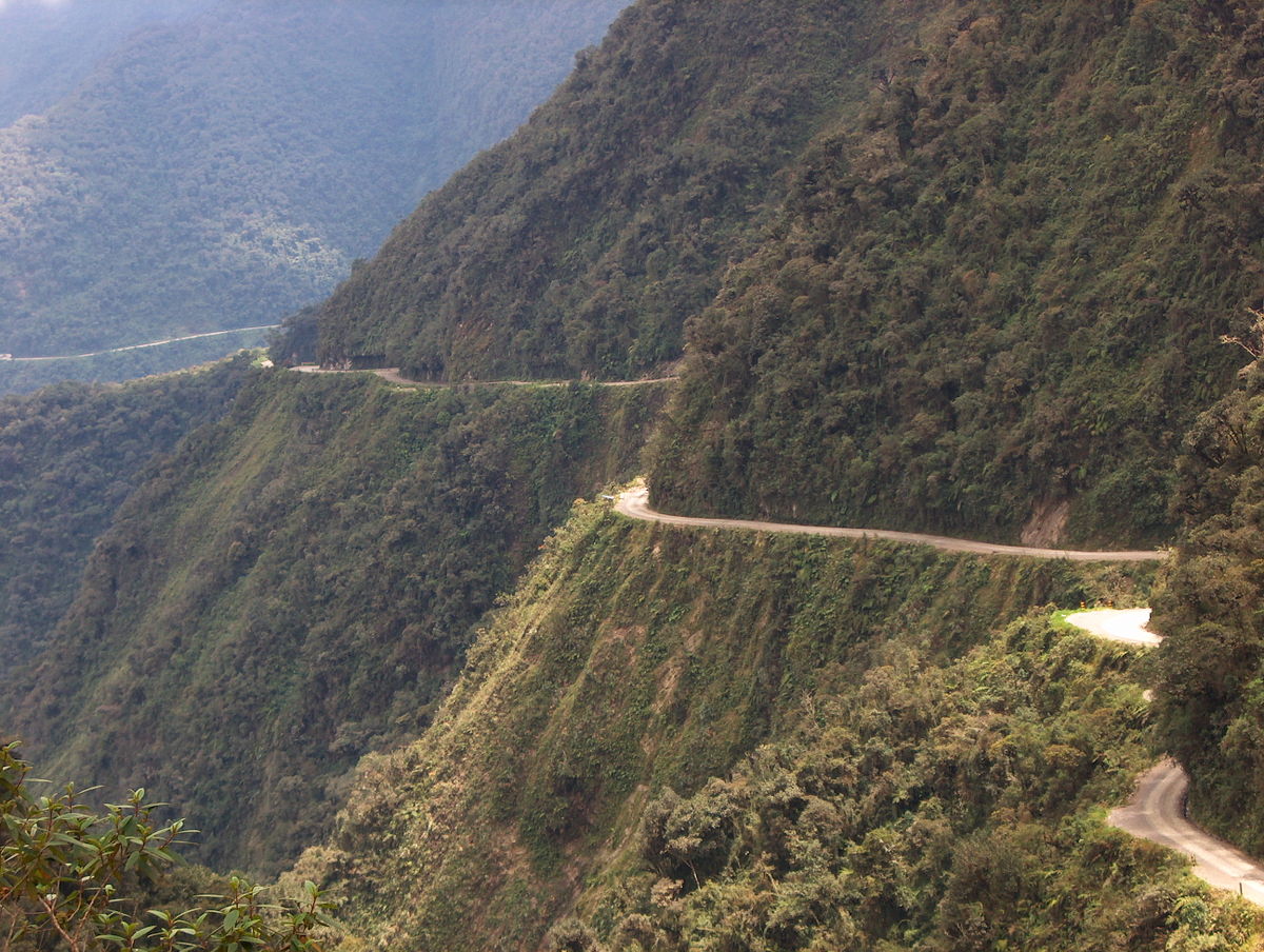 Cele mai periculoase drumuri din lume. Vechiul drum Yungas din Bolivia