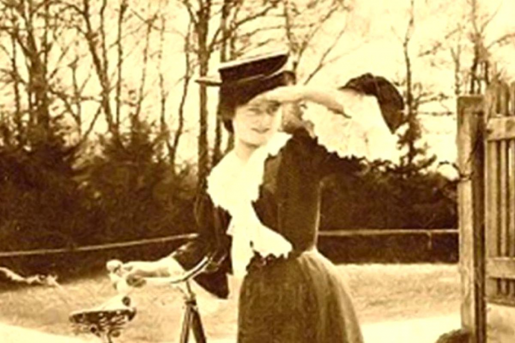 Cine a fost Mița Biciclista. Care era, de fapt, numele ei real și cum sucea mințile bogaților din perioada interbelică