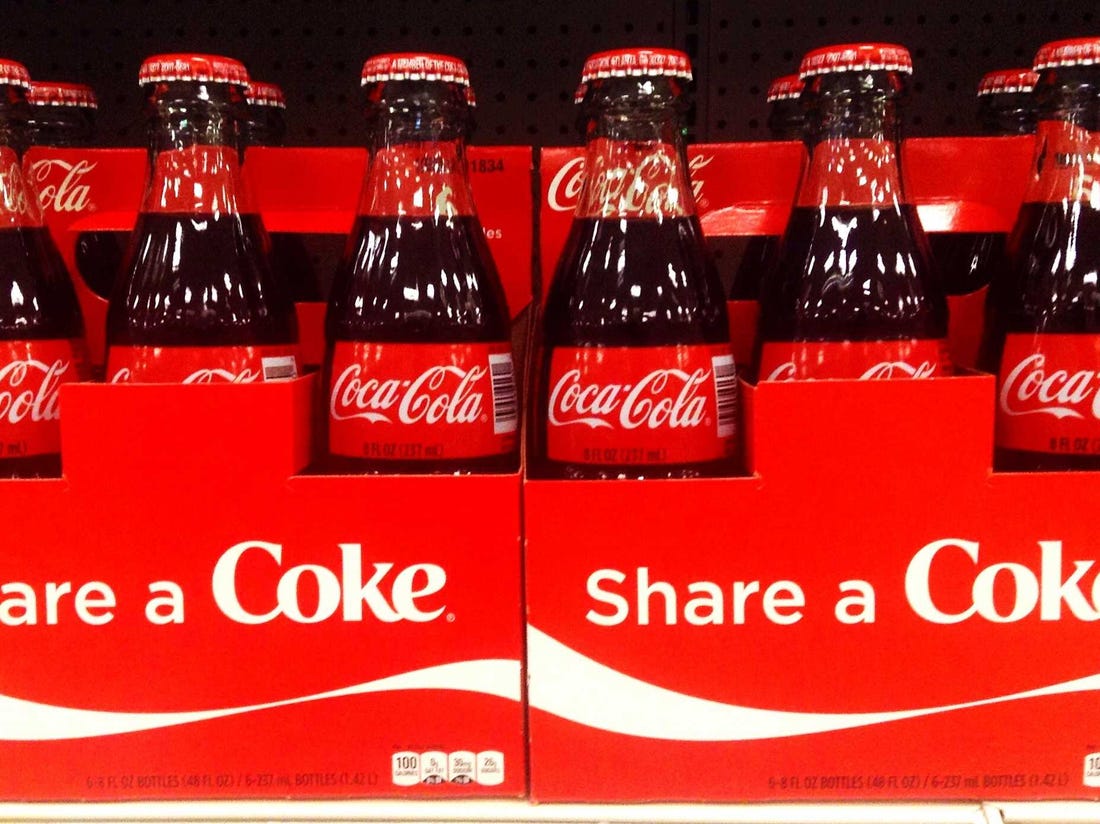 Cine a inventat Coca-Cola. Celebra băutură răcoritoare a fost brevetată ca medicament la început