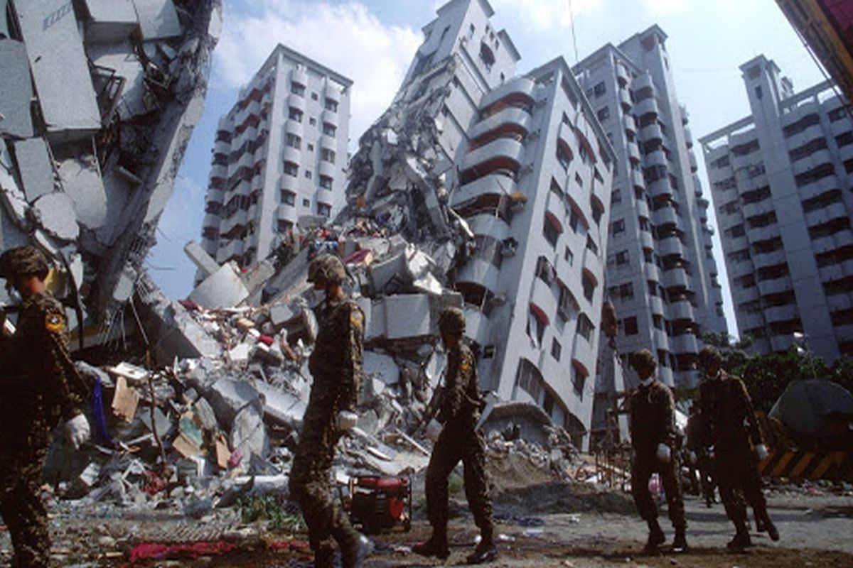 Imagini terifiante de la cutremurul din 1977