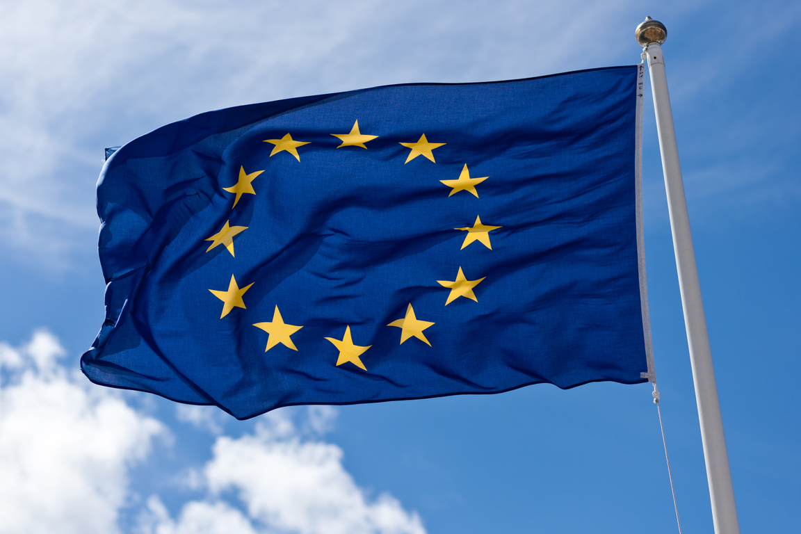 De ce steagul UE are 12 stele