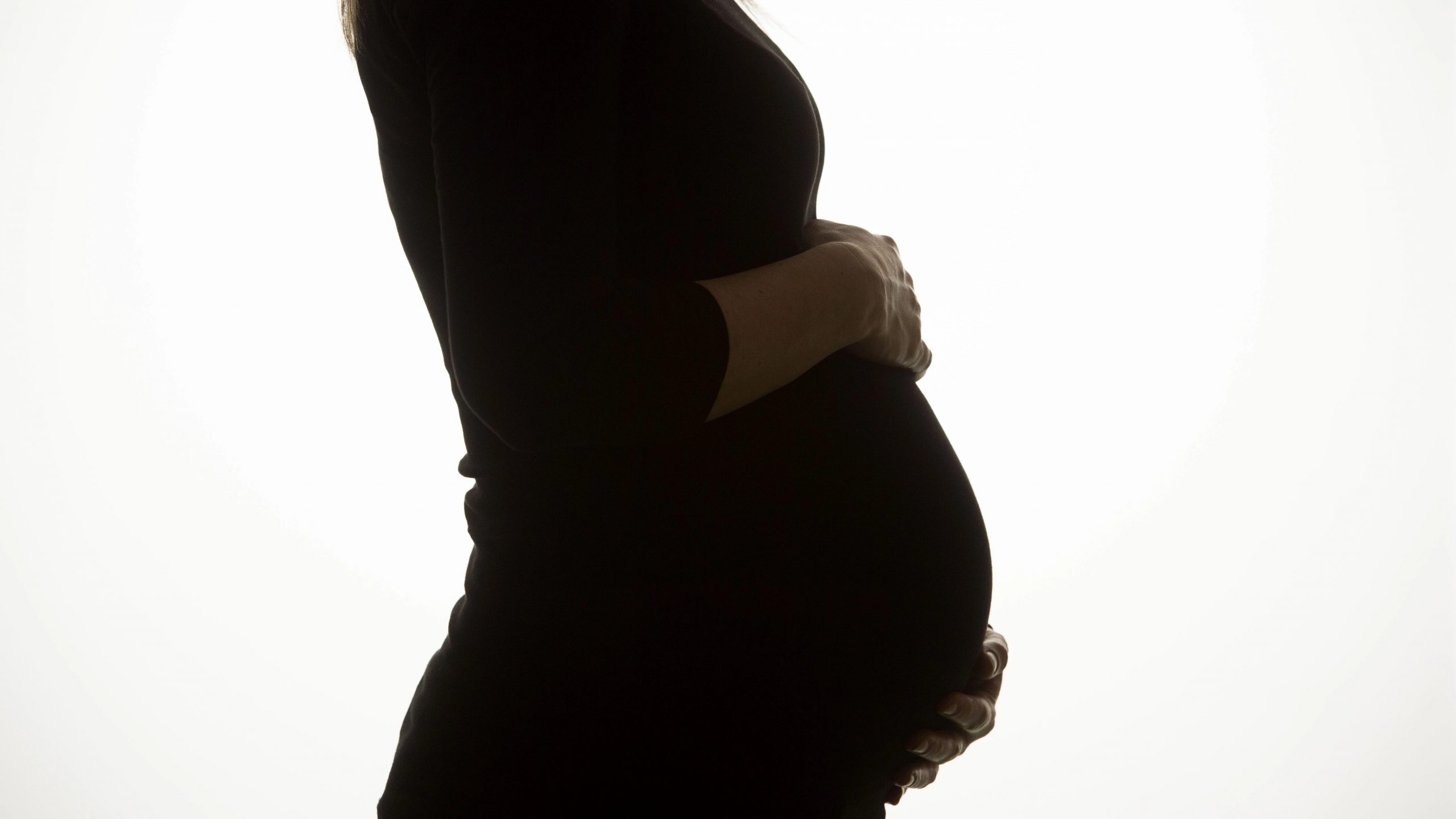 Femeia care a născut 44 de copii până la 39 de ani. Imagini incredibile cu una dintre cele mai mari familii din lume