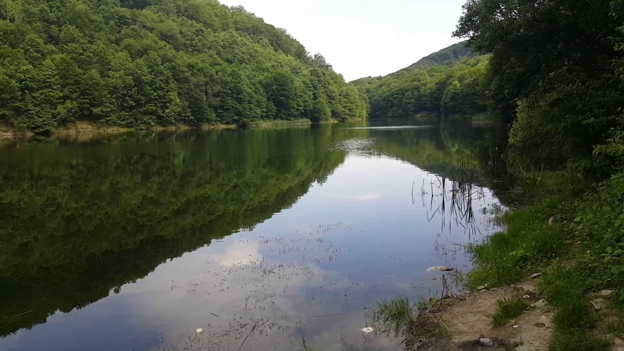 Lacul blestemat din România. Motivul pentru care toți se feresc de acest loc. Ce faptă înfiorătoare s-a petrecut aici