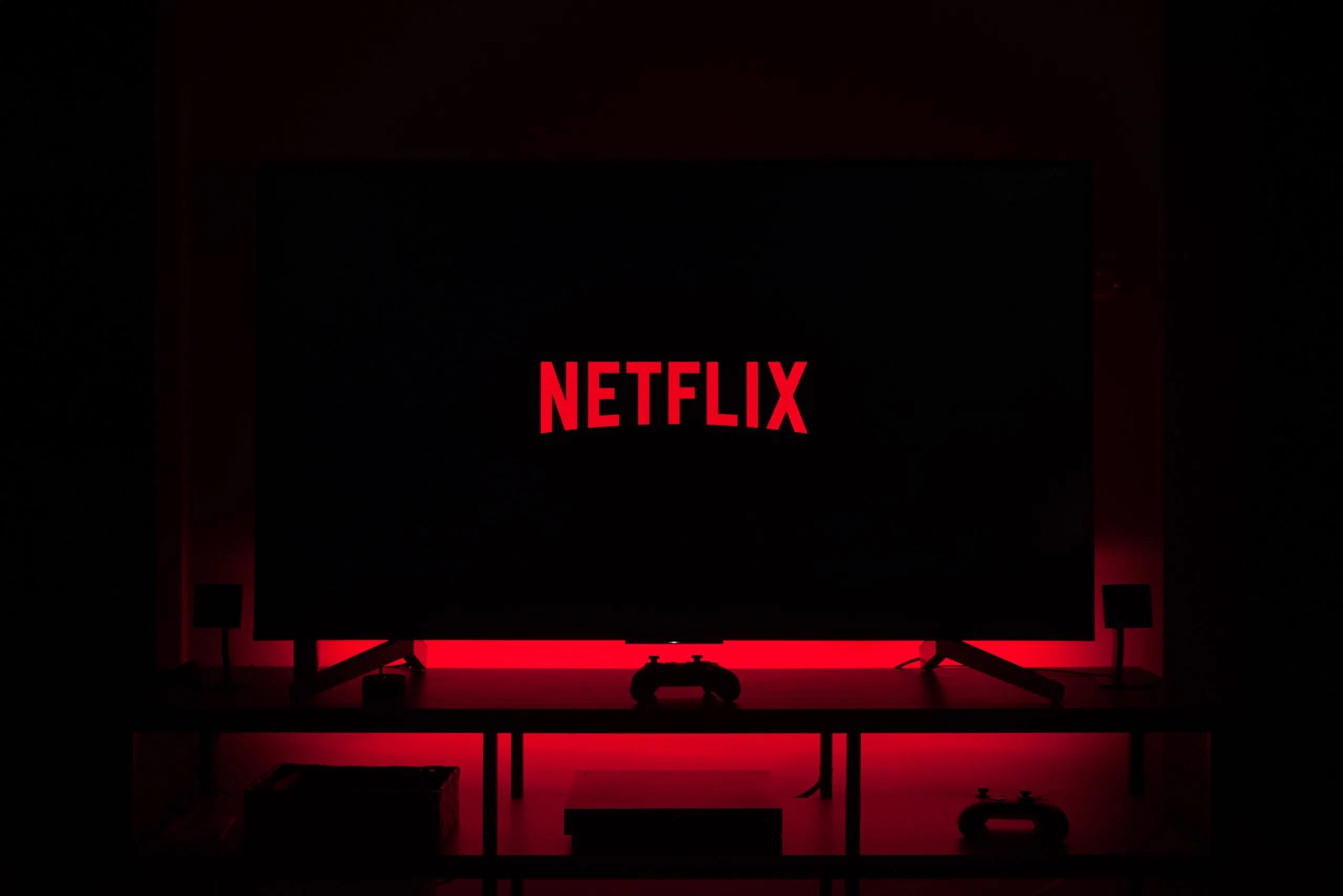 Cum poți viziona Netflix gratuit și când e cazul să îți faci cont
