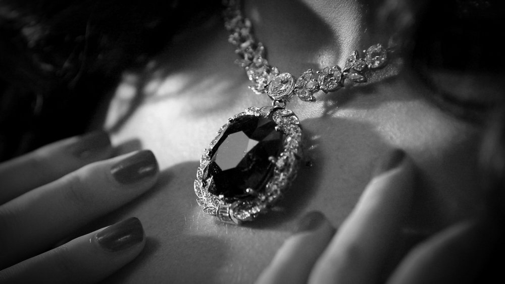 Povestea prețiosului diamant Orlov, considerat bijuteria blestemată venită din India