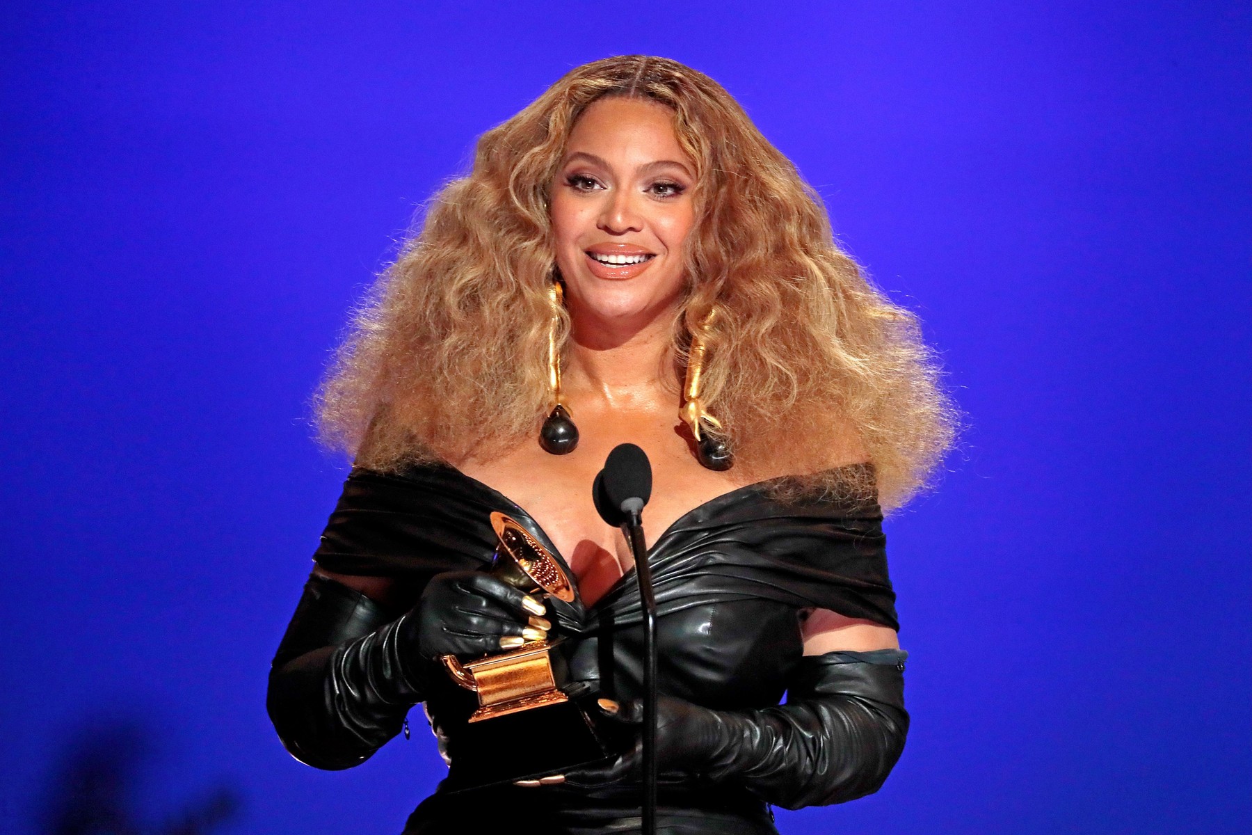 Beyonce este acum cea mai premiată femeie din istoria Premiilor Grammy