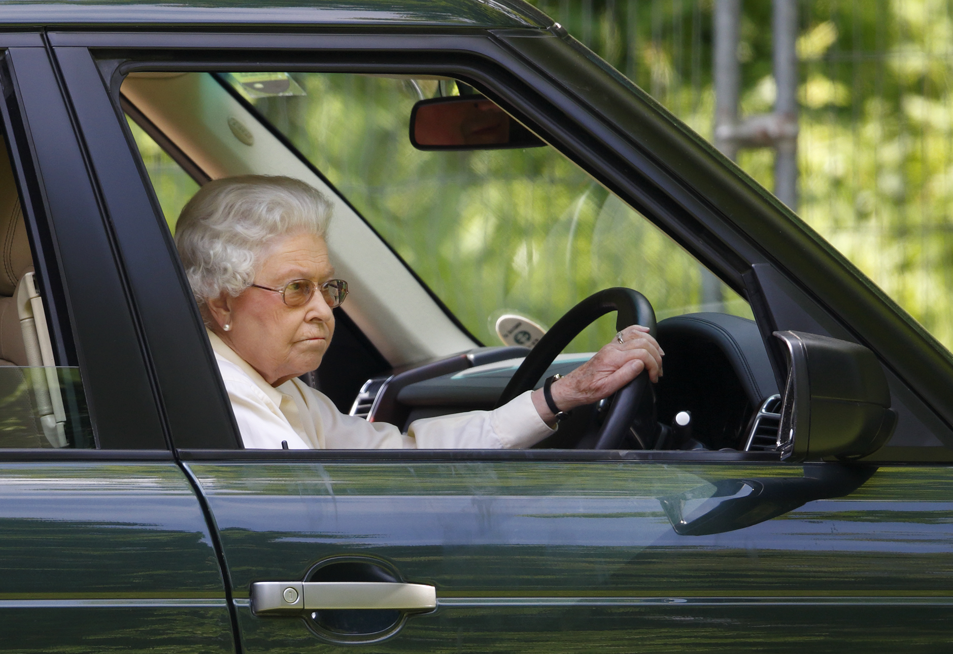 Regina are dreptul să depaseasca limita de viteza