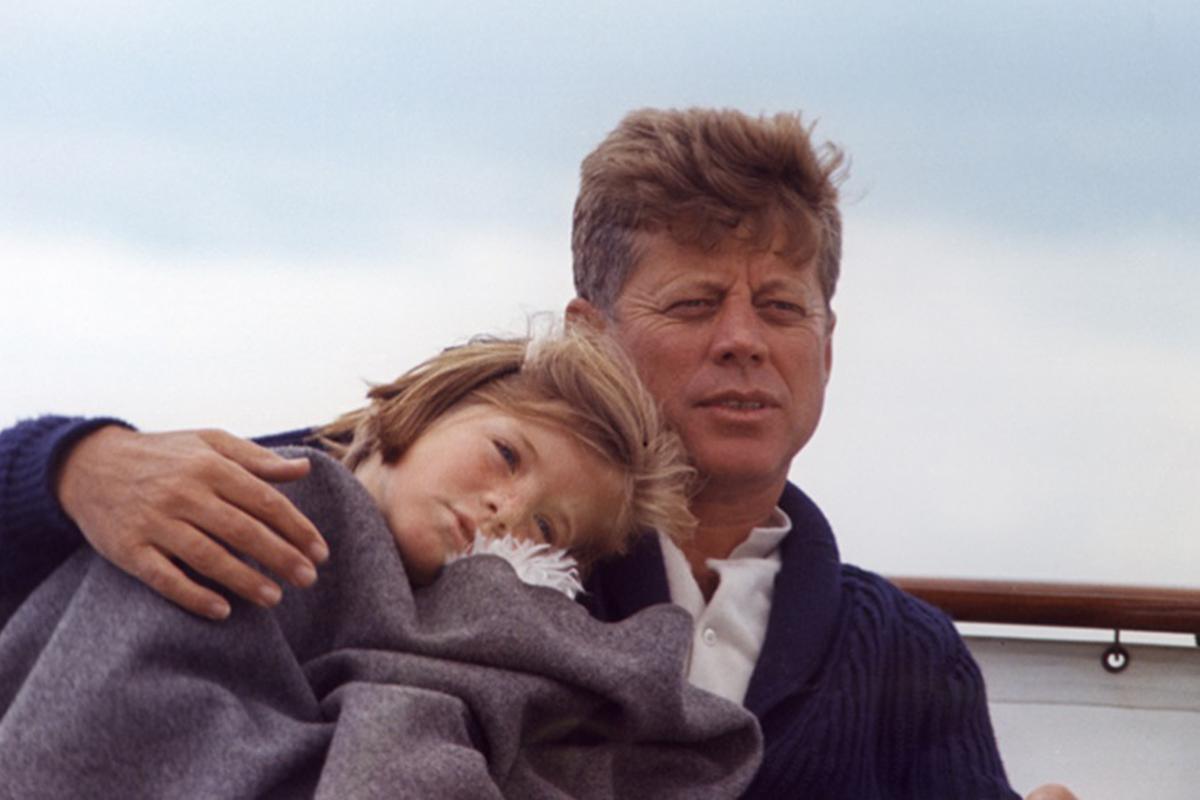 Caroline Kennedy si Joihn F Kennedy