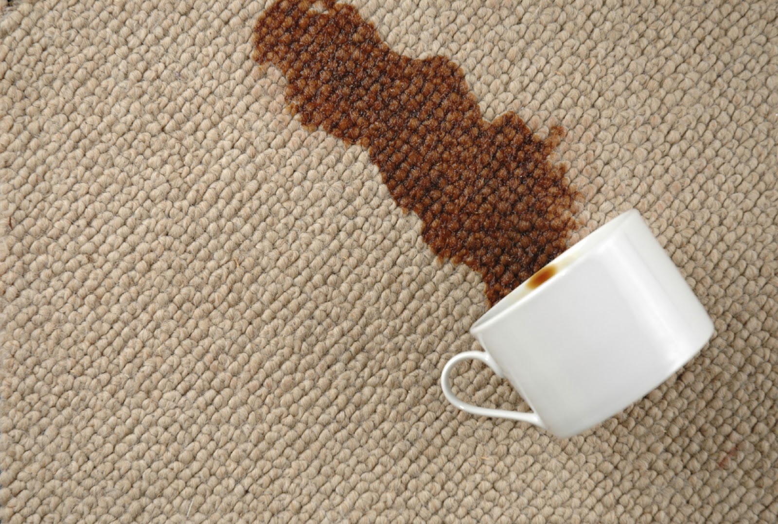 Cateva trucuri utile de a elimina petele din tesaturi
