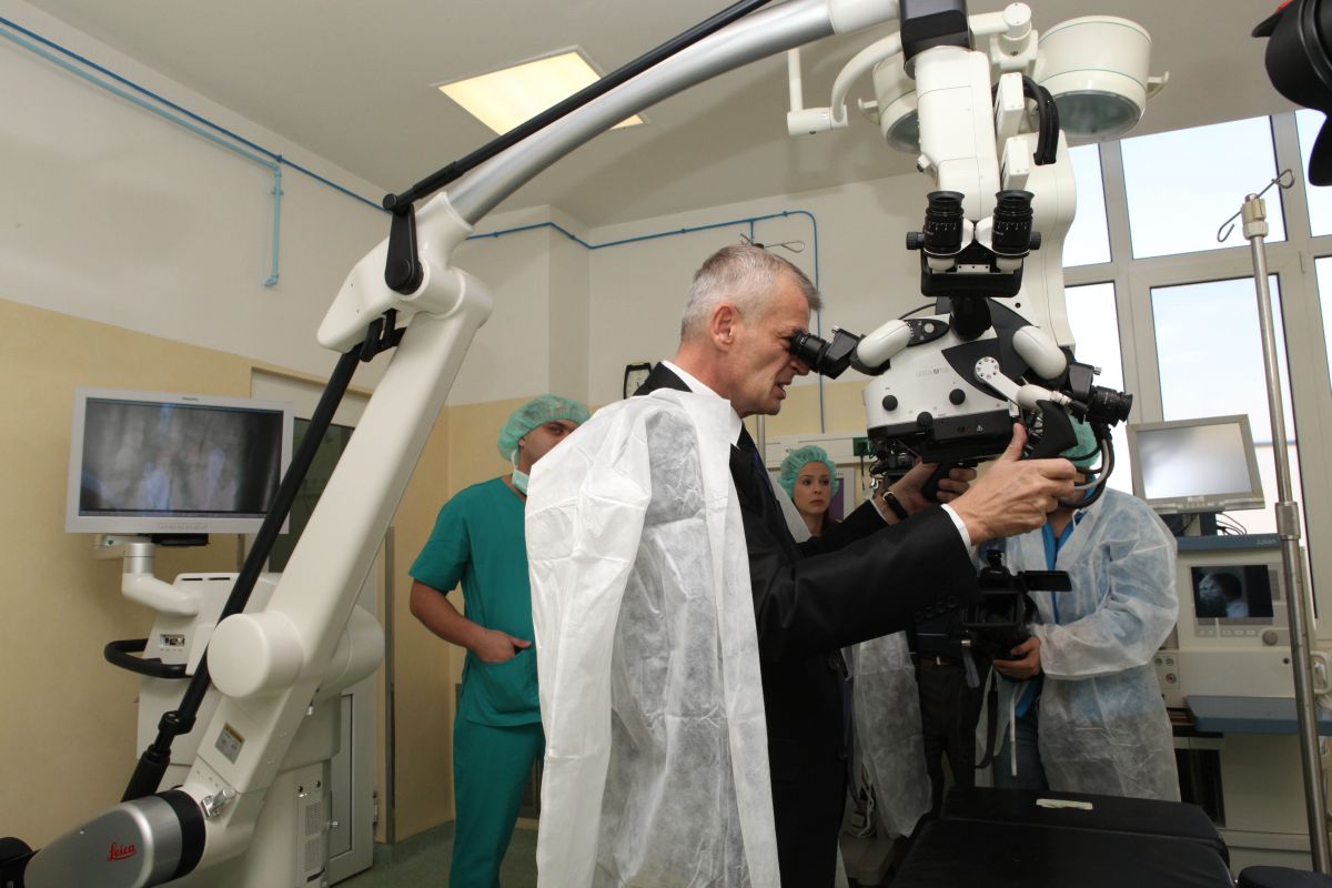 Sorin Oprescu este, în prezent, șeful Secției de Chirurgie Generală IV de la Spitalul Universitar din București