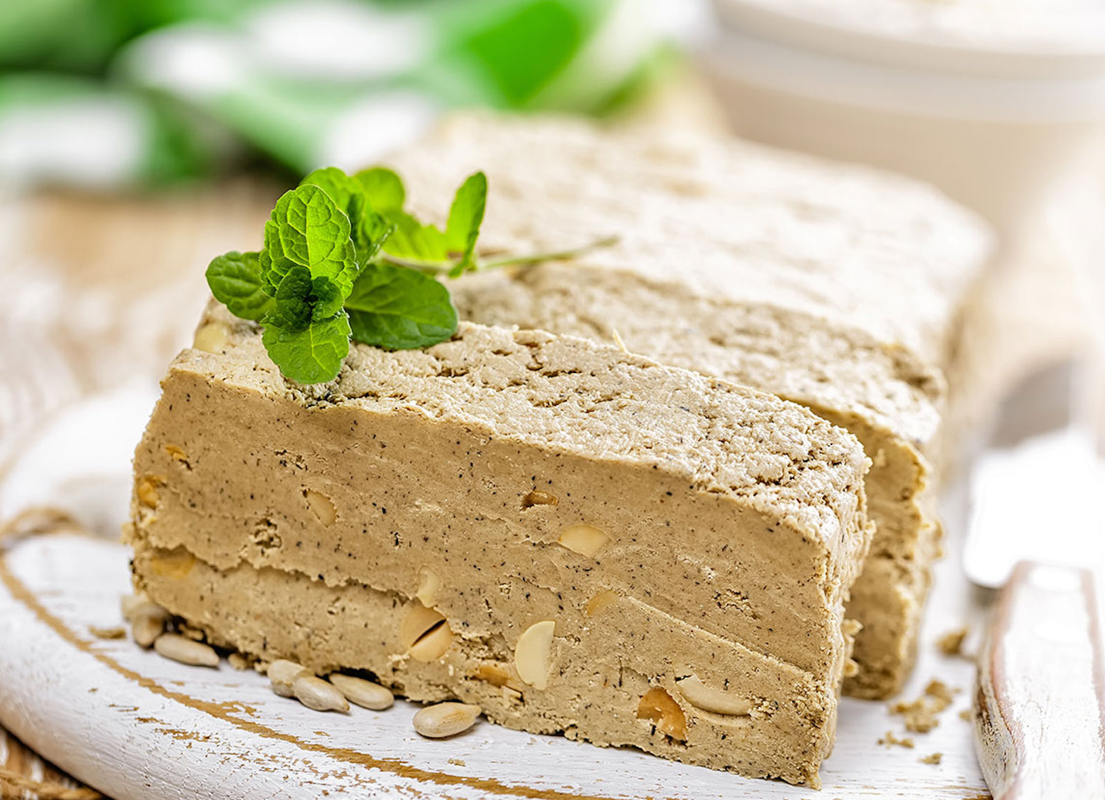 Cum prepari rapid și ușor halva de casă