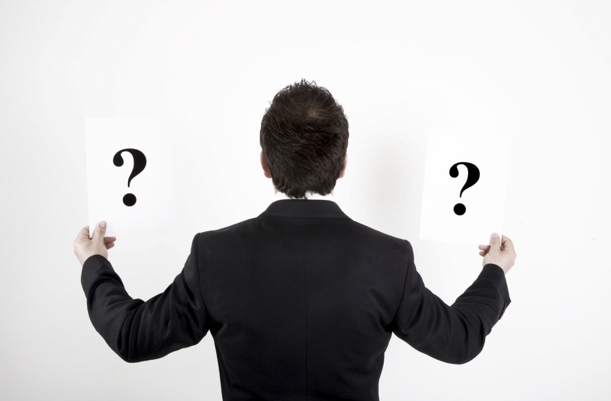 Cum se scrie corect: voiam sau vroiam? Care este, de fapt, varianta corectă