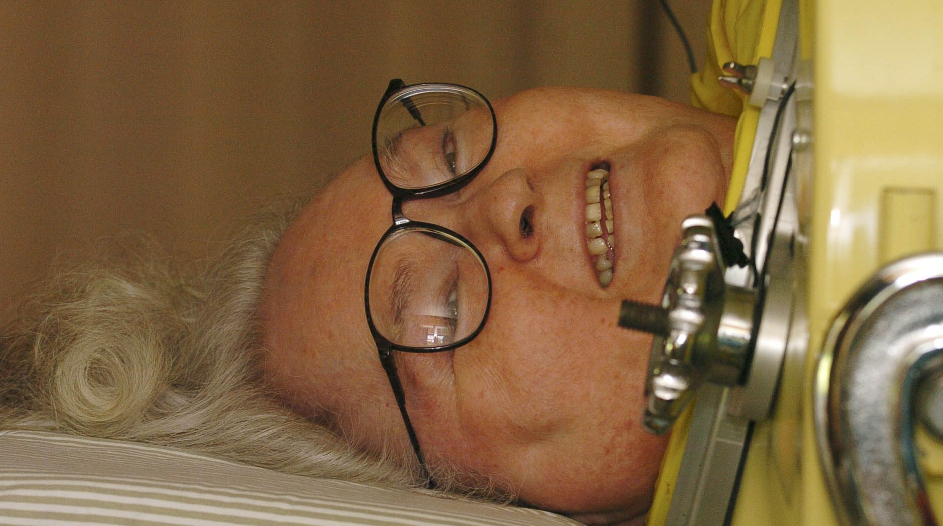 Femeia care a trăit într-o capsulă timp de 60 de ani. A absolvit 2 facultăți și a devenit jurnalistă. Cum a scris articole?