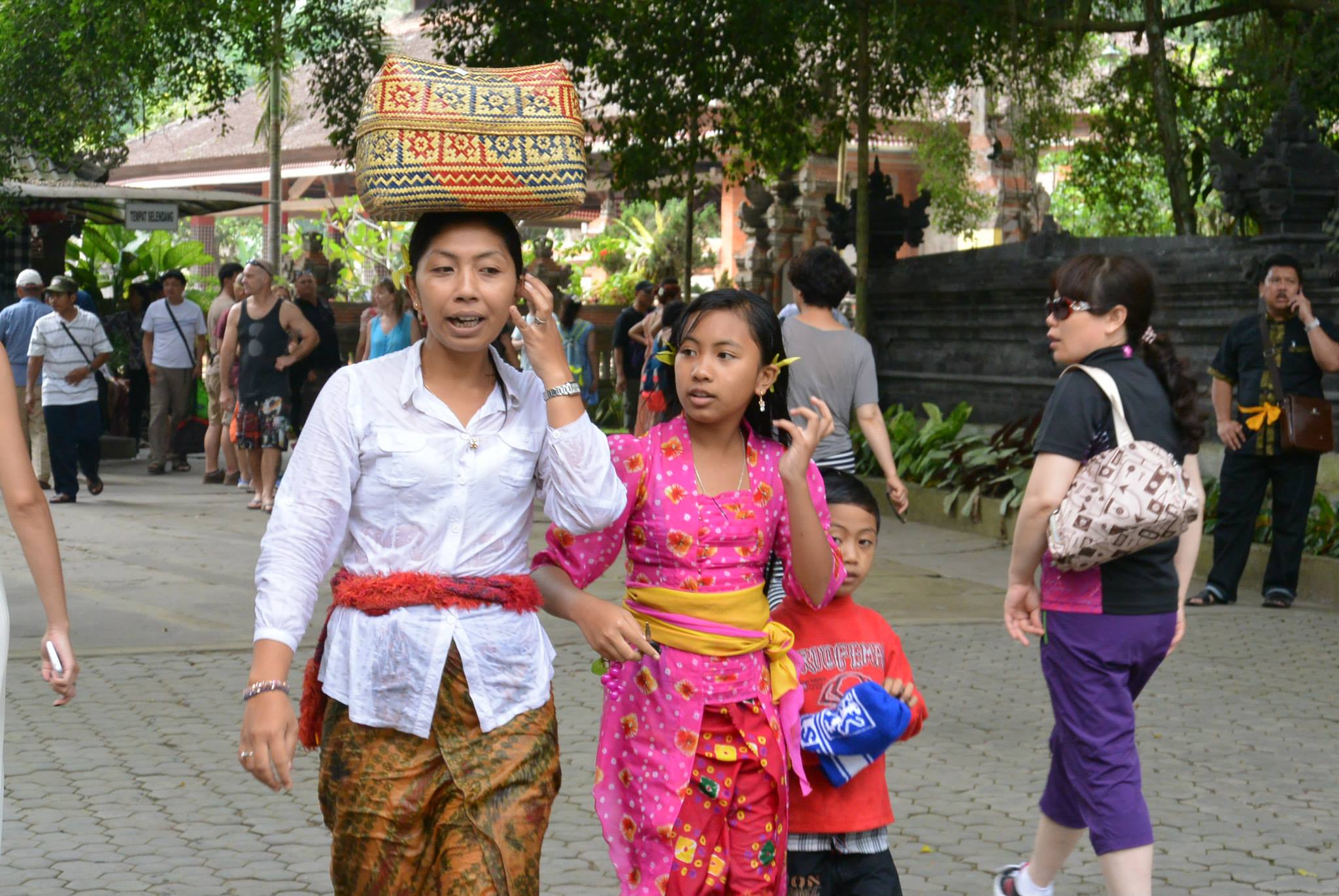 Indonezia este tara cu cei mai scunzi oameni de pe planeta