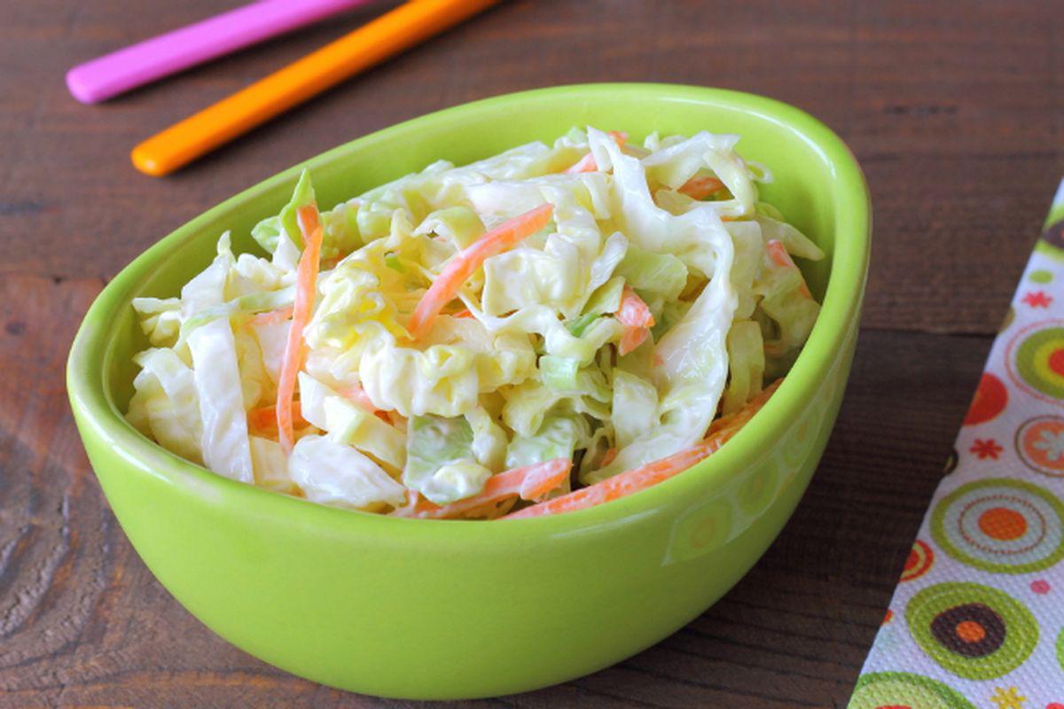 Rețetă de salată coleslaw. Cum se face și de ce ingrediente ai nevoie