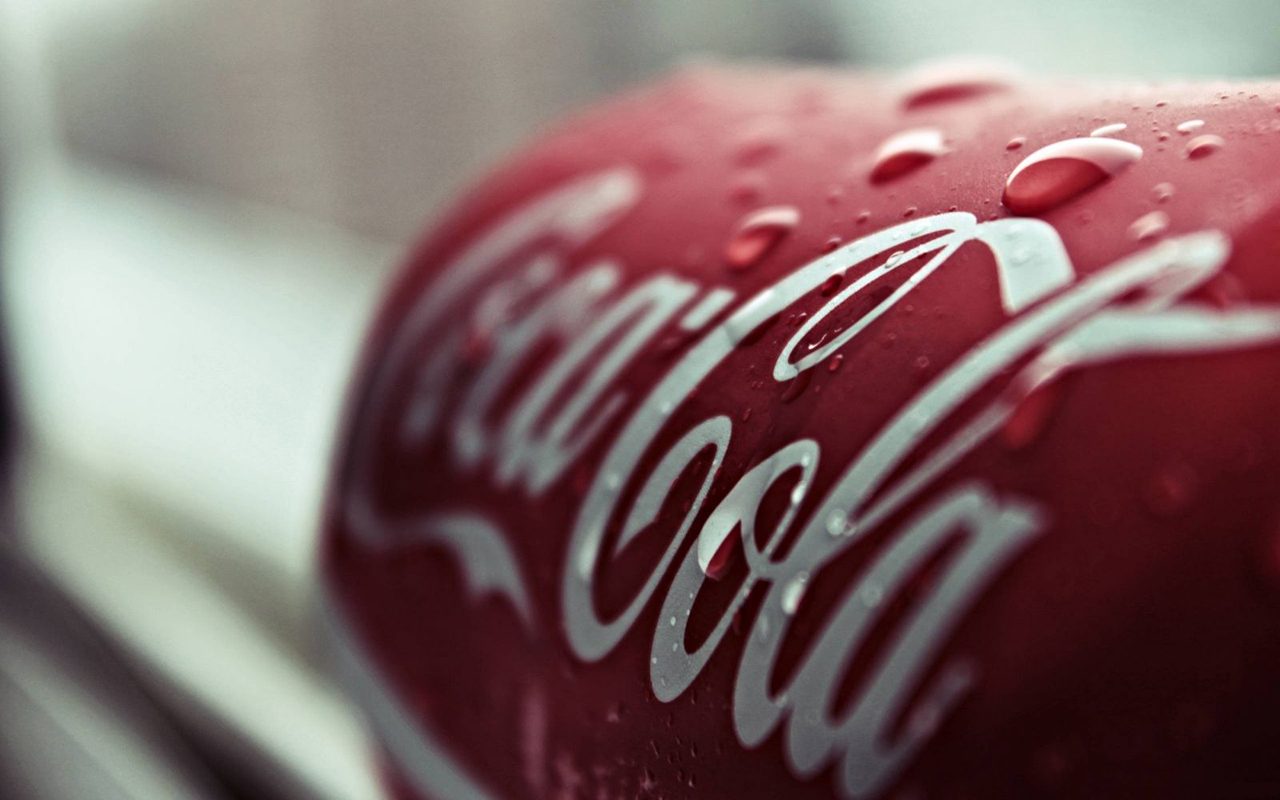 Efectul Coca-Cola asupra organismului. Ce se întâmplă de fapt în corpul tău în primele 60 de minute după ce ai consumat băutura