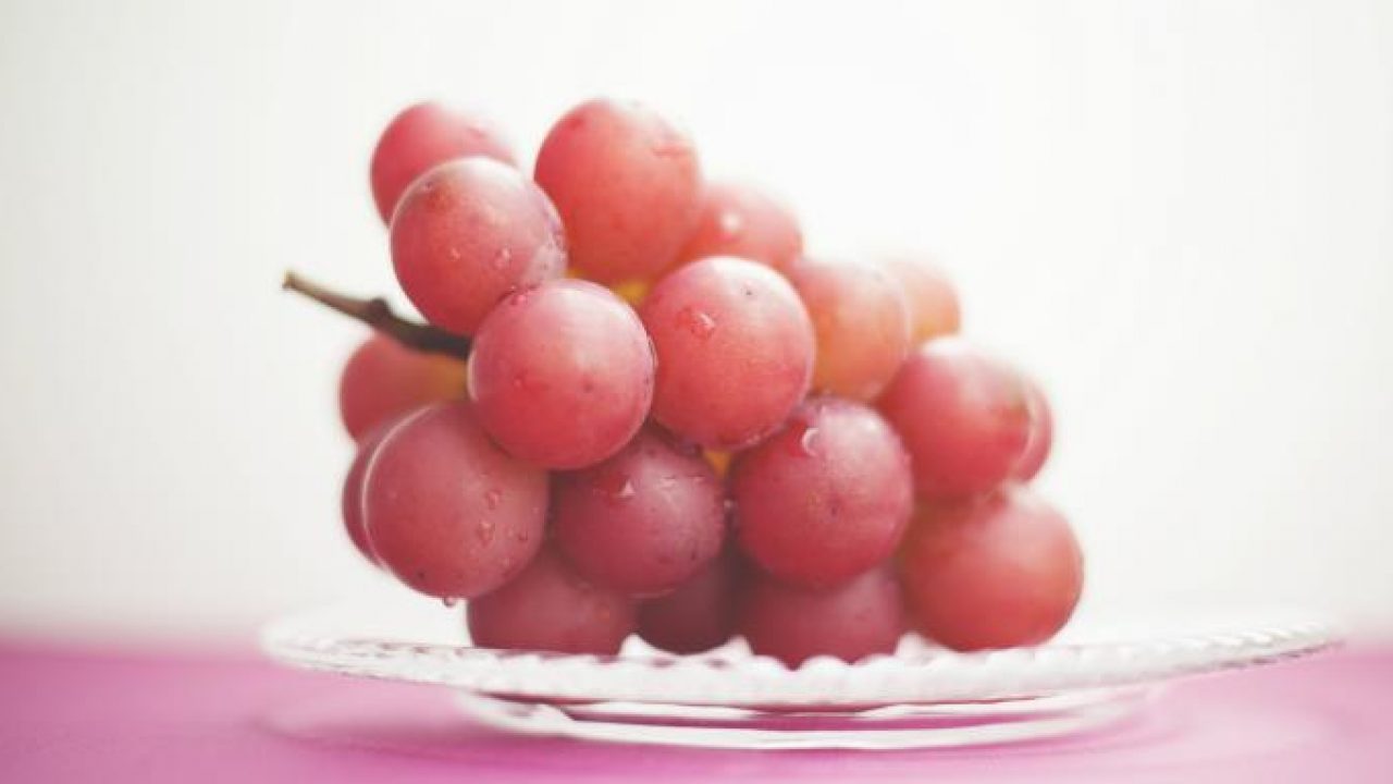 Cei mai scumpi struguri din lume. Motivul care îi face speciali. Doar un bob costă 1500 de lei