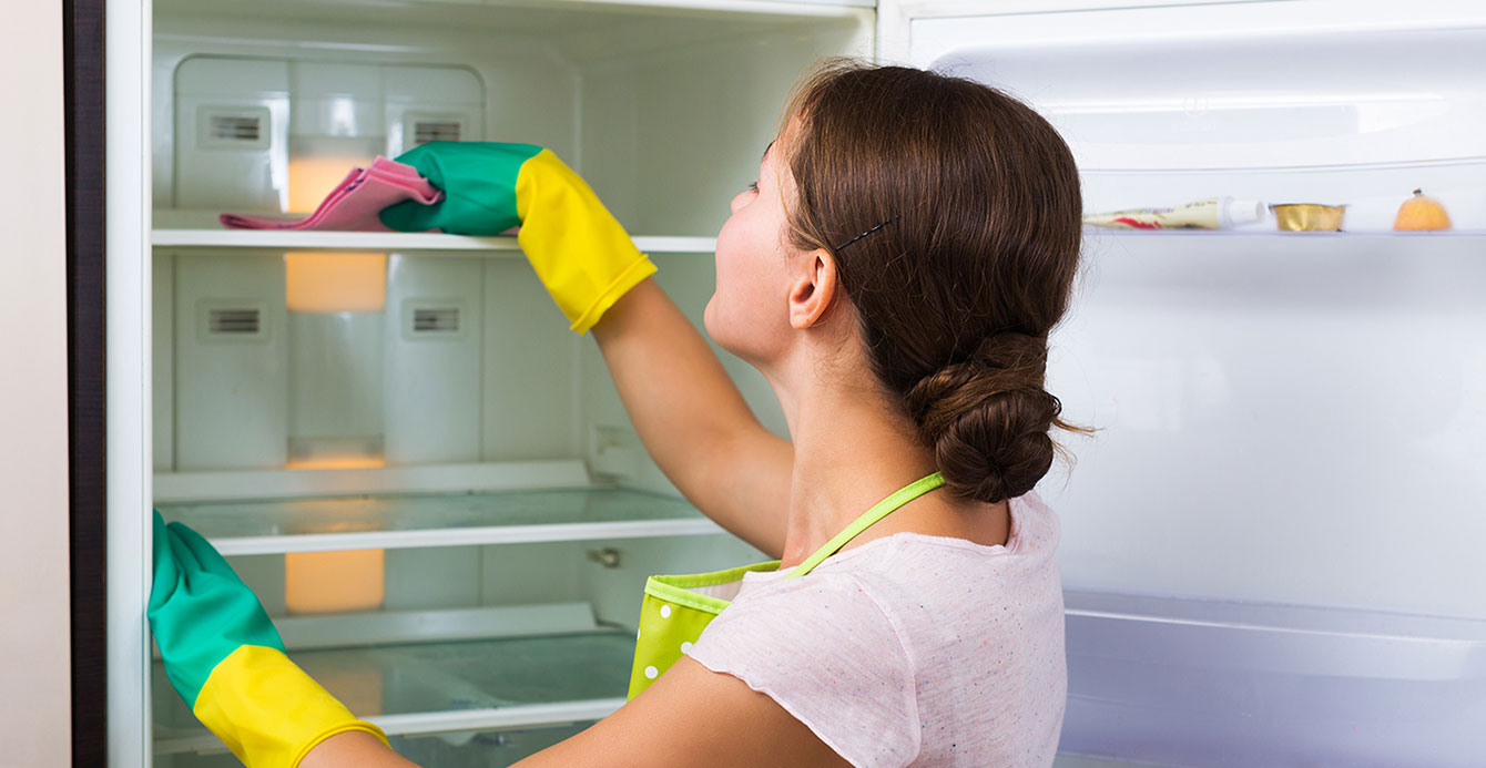Bicarbonatul de sodiu alunga mirosurile neplacute din frigider