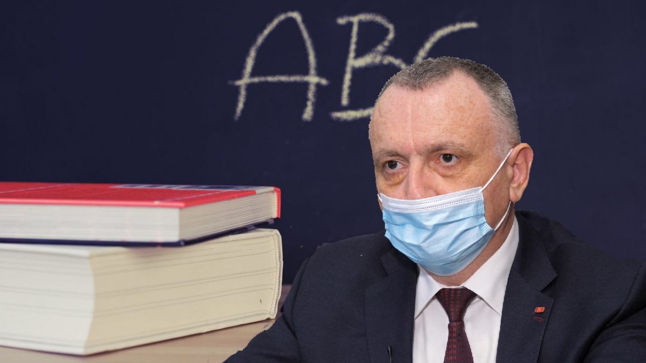 Când vor reveni toți elevii în bănci la școală. Anunțul făcut de ministrul Sorin Cîmpeanu