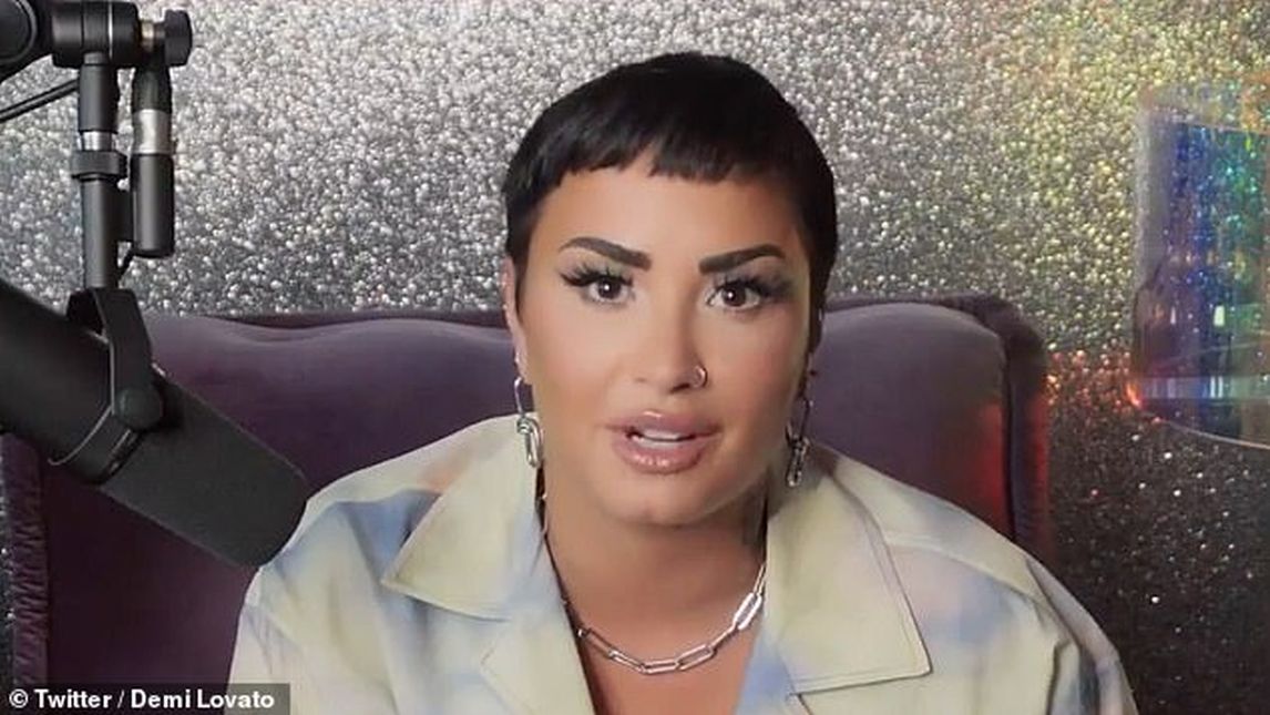 Demi Lovato a dezvăluit fanilor că este non-binară