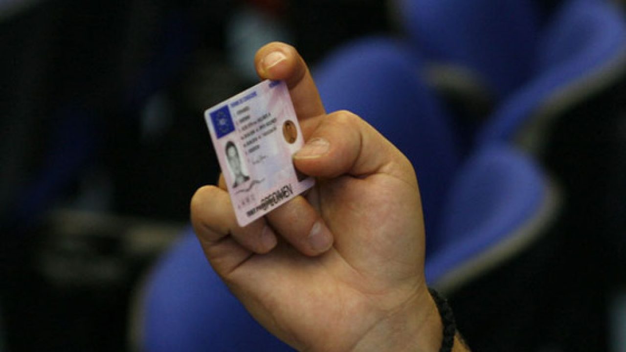Cod Rutier 2021. Ce amendă primești dacă circuli cu permisul expirat