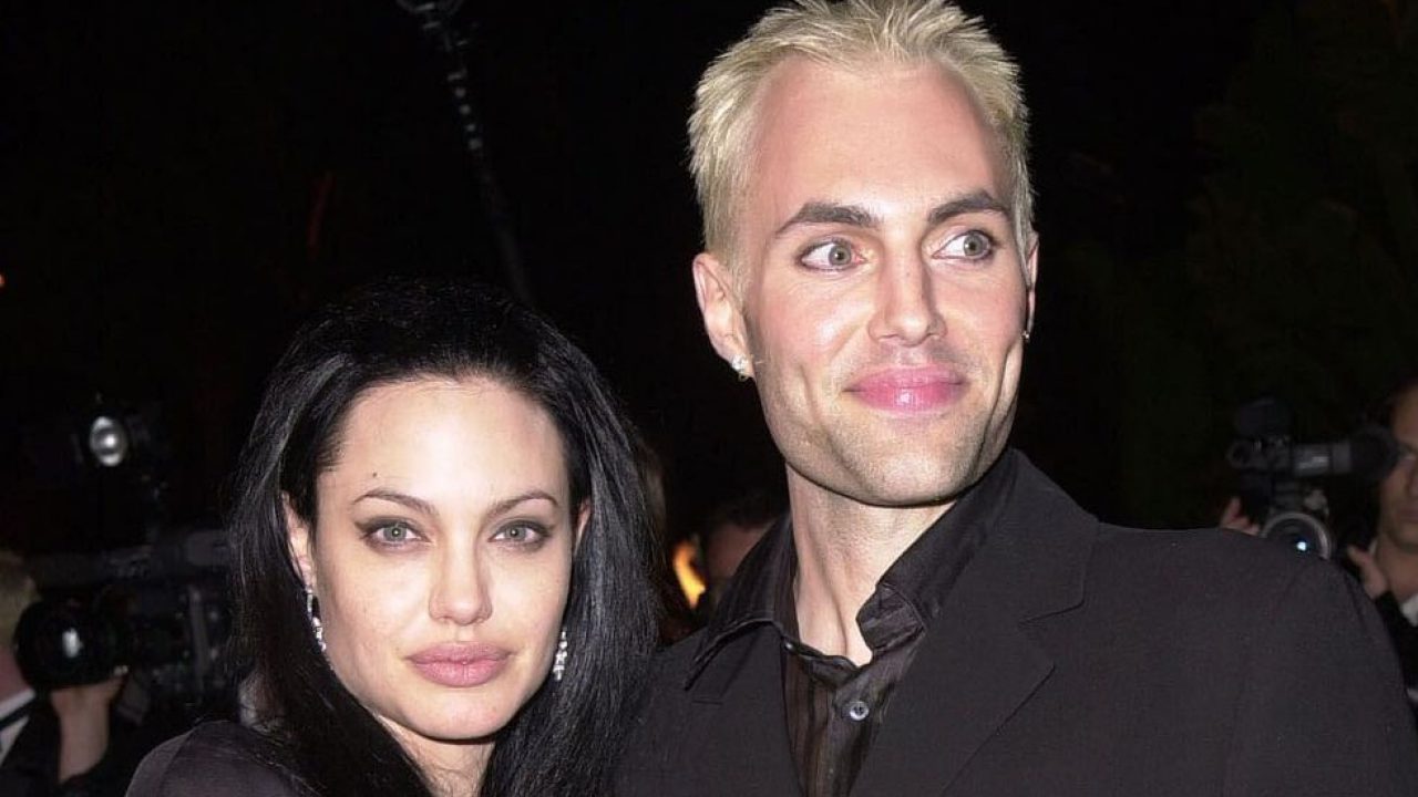 Cum arată frații și surorile vedetelor din afară. Angelina Jolie și fratele său, James Haven