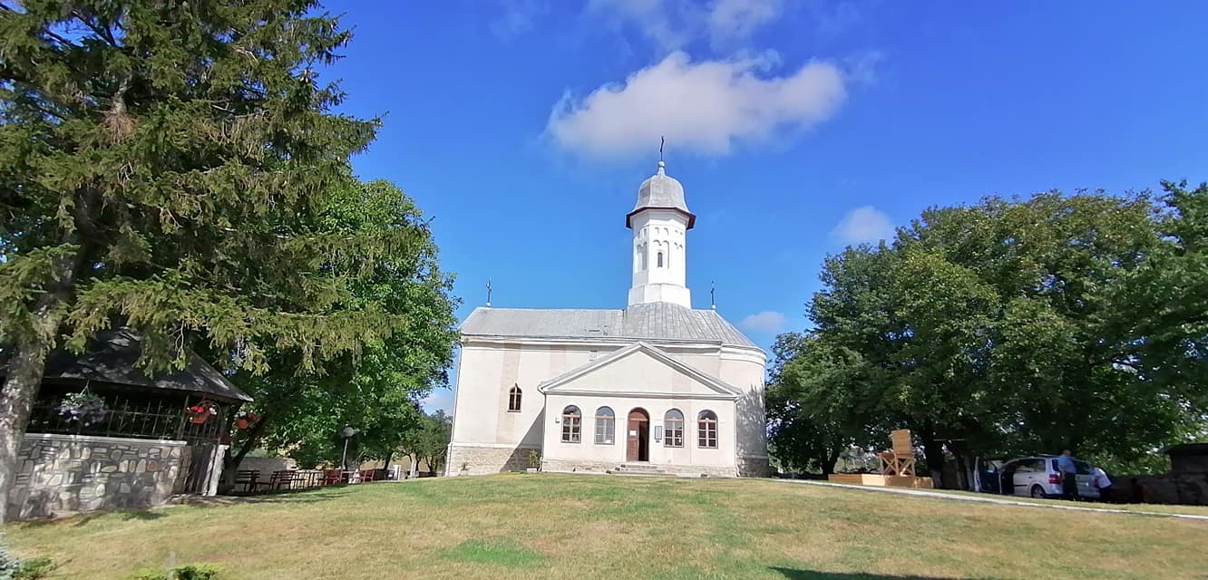 9 locuri făcătoare de minuni din România. Ce povestesc oamenii că s-a petrecut aici