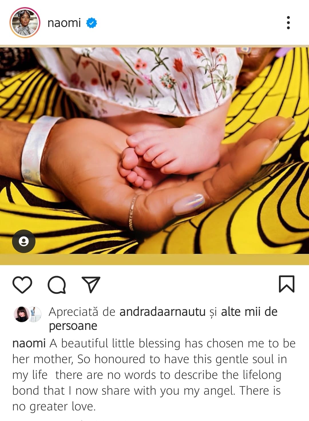 Naomi Campbell a postat prima fotografie cu copilul sau