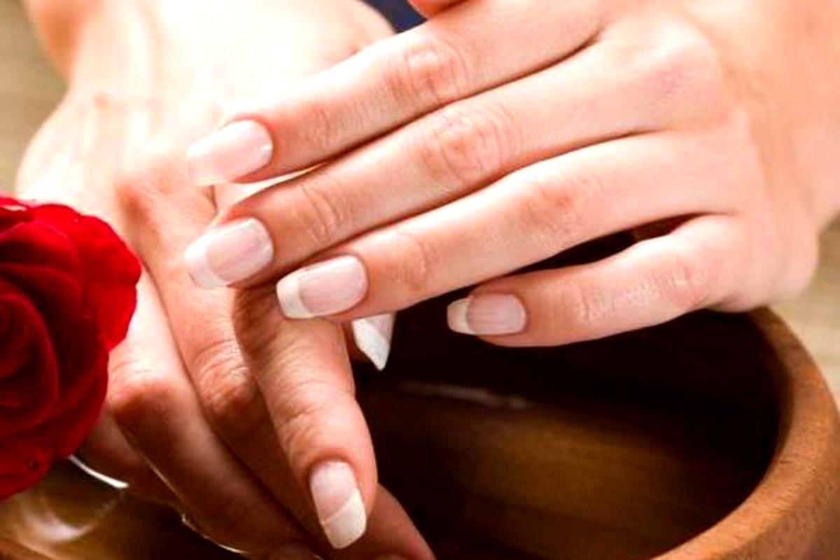 Remedii naturale pentru maini uscate