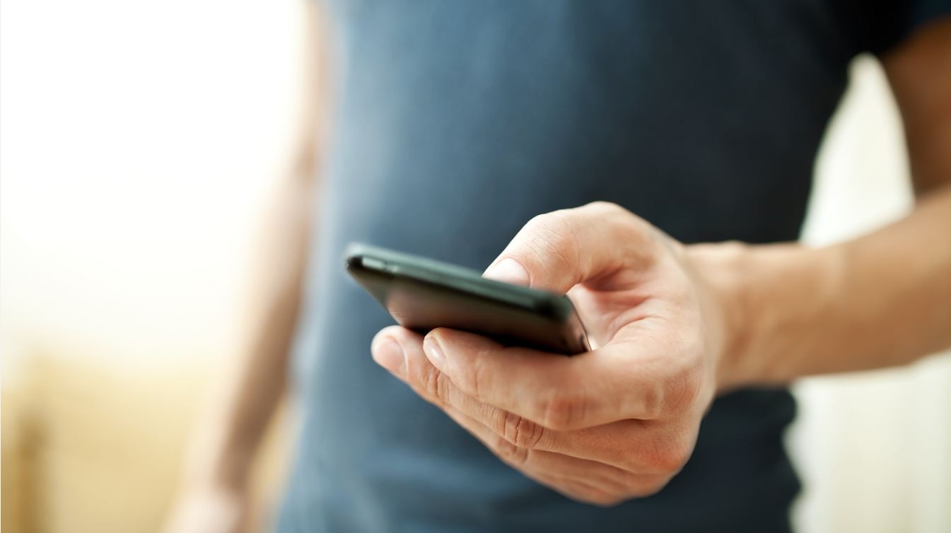Cum îți activezi roamingul de la Digi dacă pleci în Grecia sau în Turcia vara asta