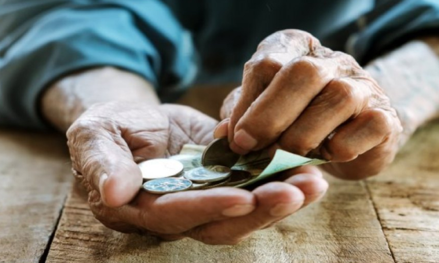 Cu cât s-ar putea majora pensiile în 2022