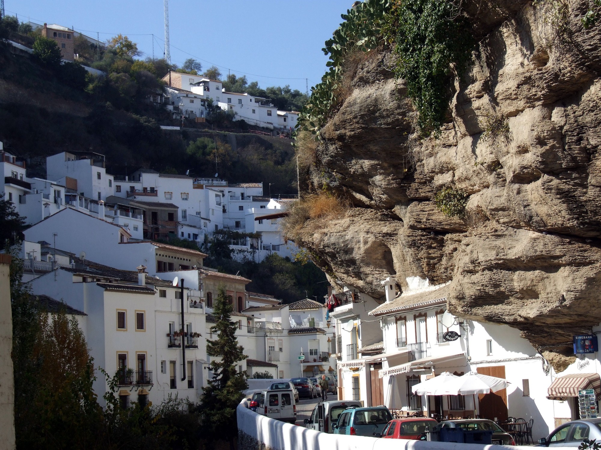 Setenil de las Bodegas
