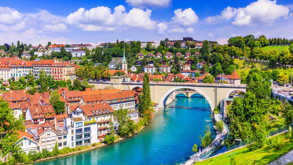 Viața în Elveția: salarii, nivel de trai, chirii, prețuri, taxe și impozite