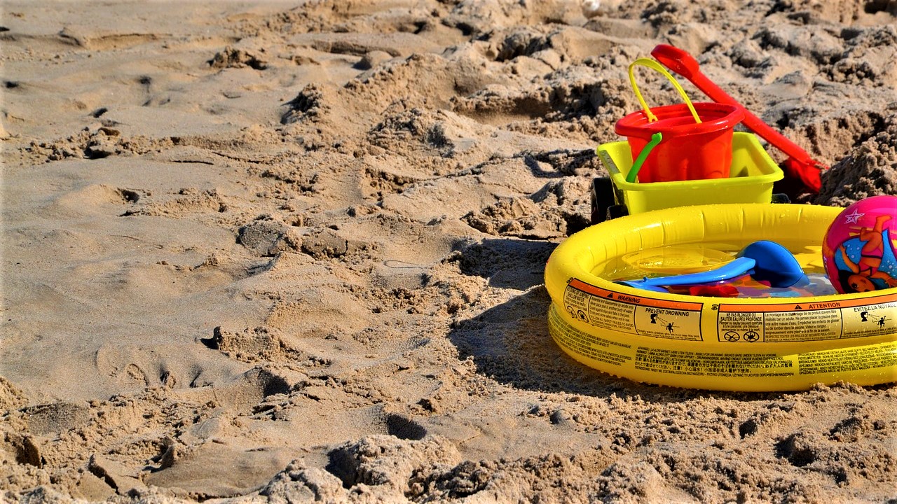 Ce inconveniente apar atunci când mergi cu copilul la plajă