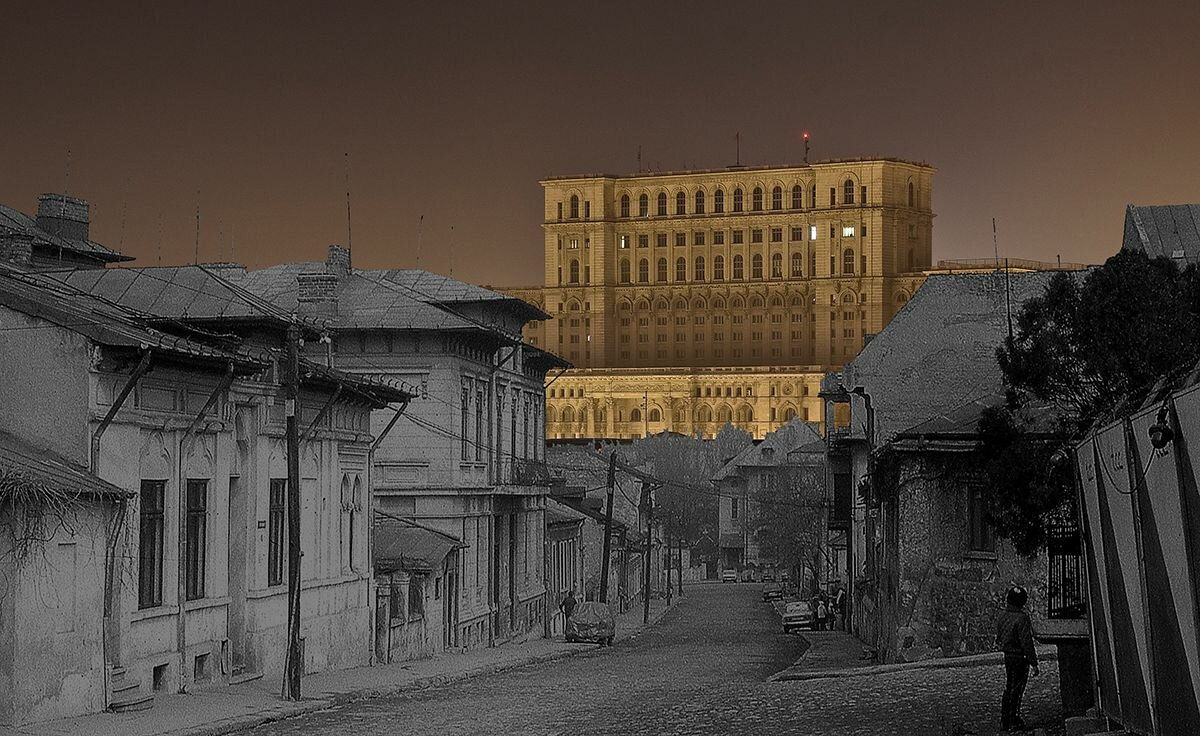 De ce a mutilat Ceaușescu harta Capitalei