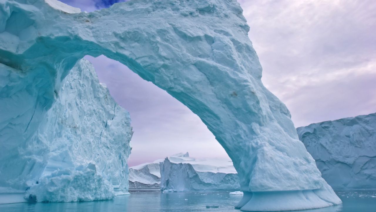 5 descoperiri incredibile! Ce s-a găsit în ghețarii care se topesc