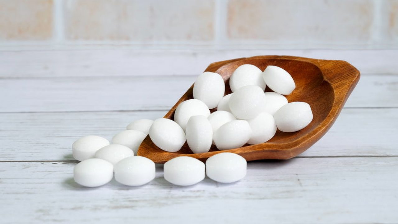 Din ce este făcută naftalina. Puțini știau, de fapt, ce produs folosesc