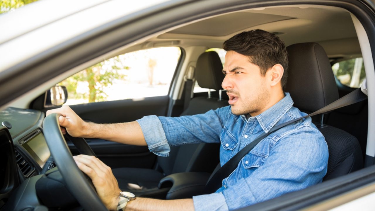 Când riscă conducătorii auto să fie amendați pentru claxonat
