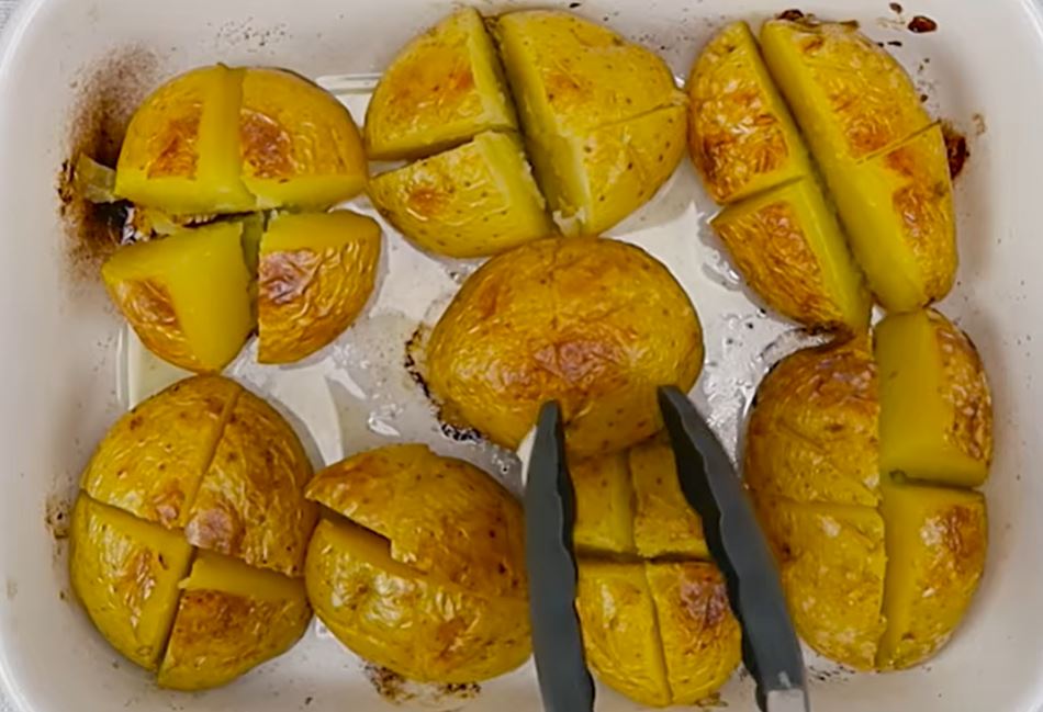 Rețetă ușoară de cartofi copți