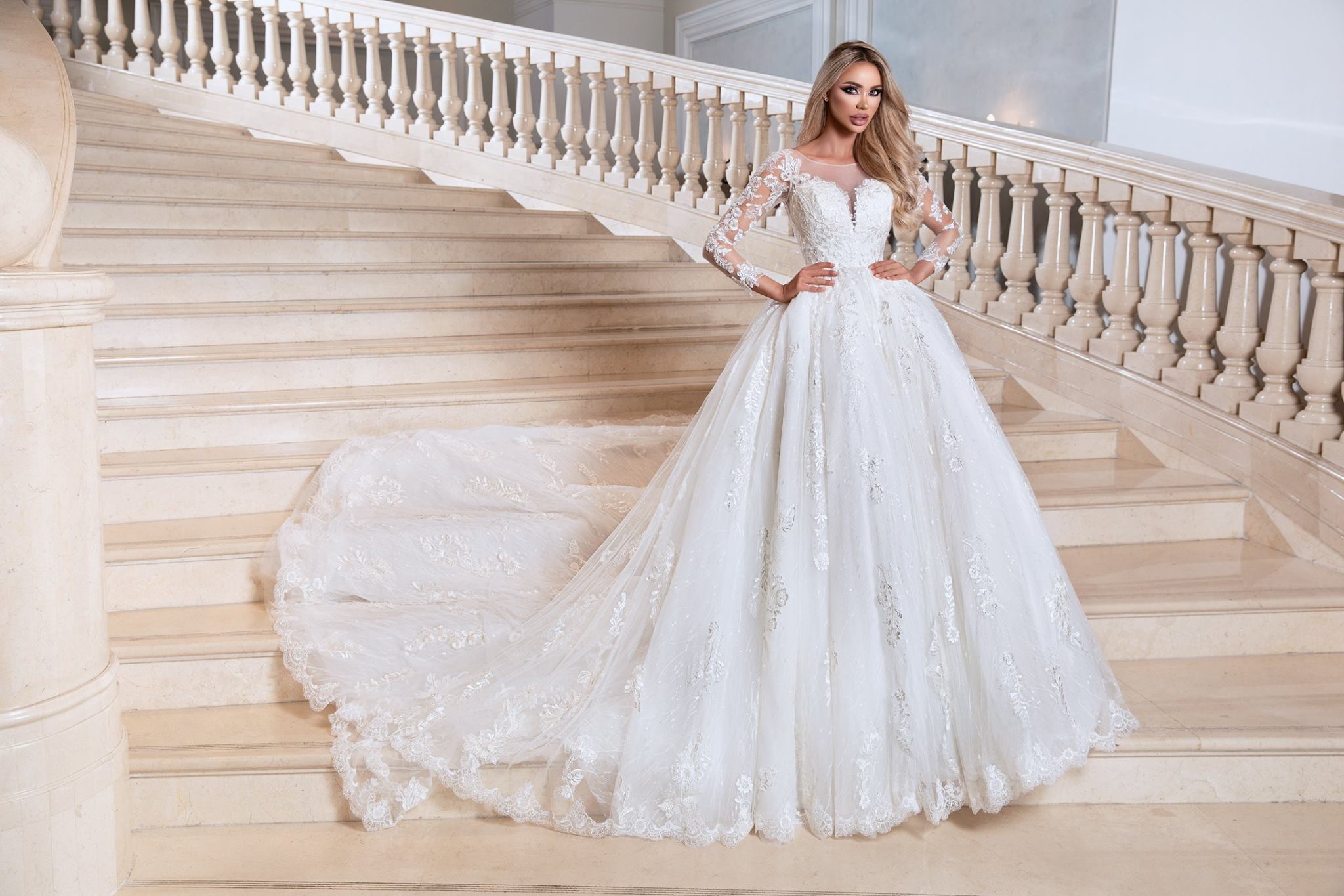 Cât costă o rochie de mireasă la Bianca Drăgușanu. Prețul pe care îl cere fosta asistentă de la Antena 1, în funcție de model