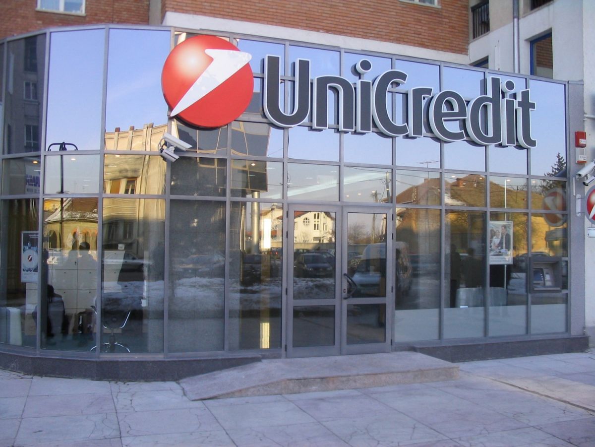 Câți bani câștigă angajații Unicredit Țiriac Bank