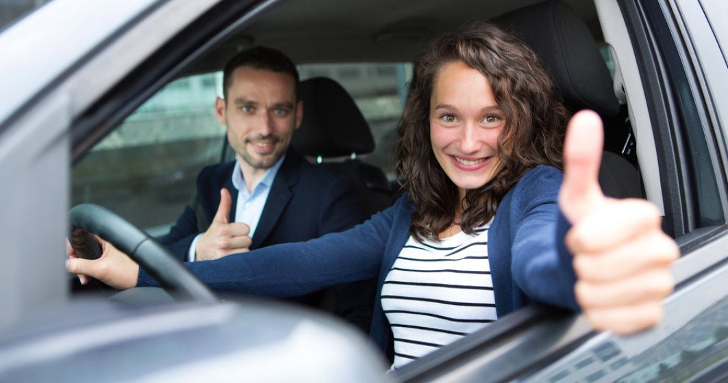 Câți bani câștigă un instructor auto în București