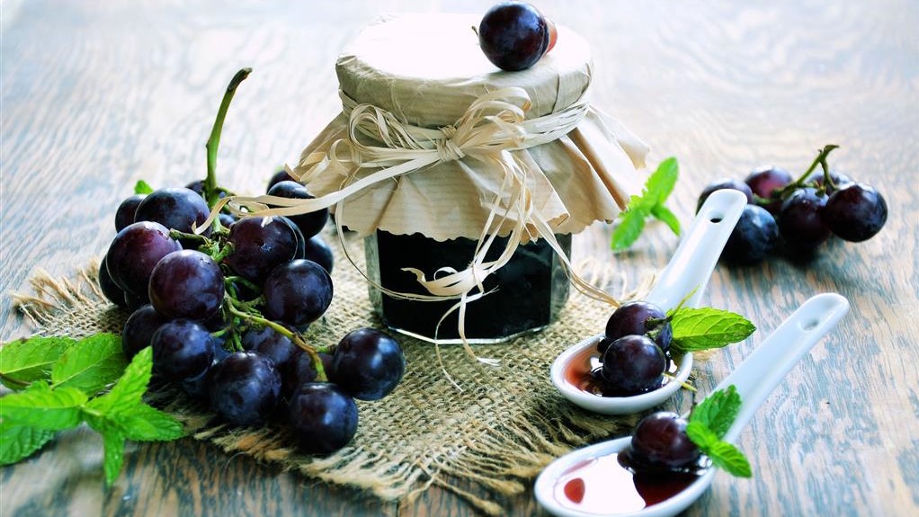 Cum să faci cea mai bună peltea de struguri negri fără niciun pic de zahăr. Rețeta completă