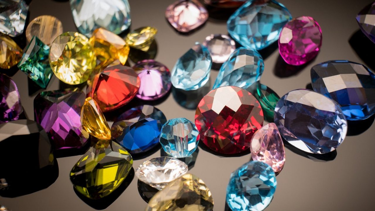 Ce cristale se potrivesc zodiei tale