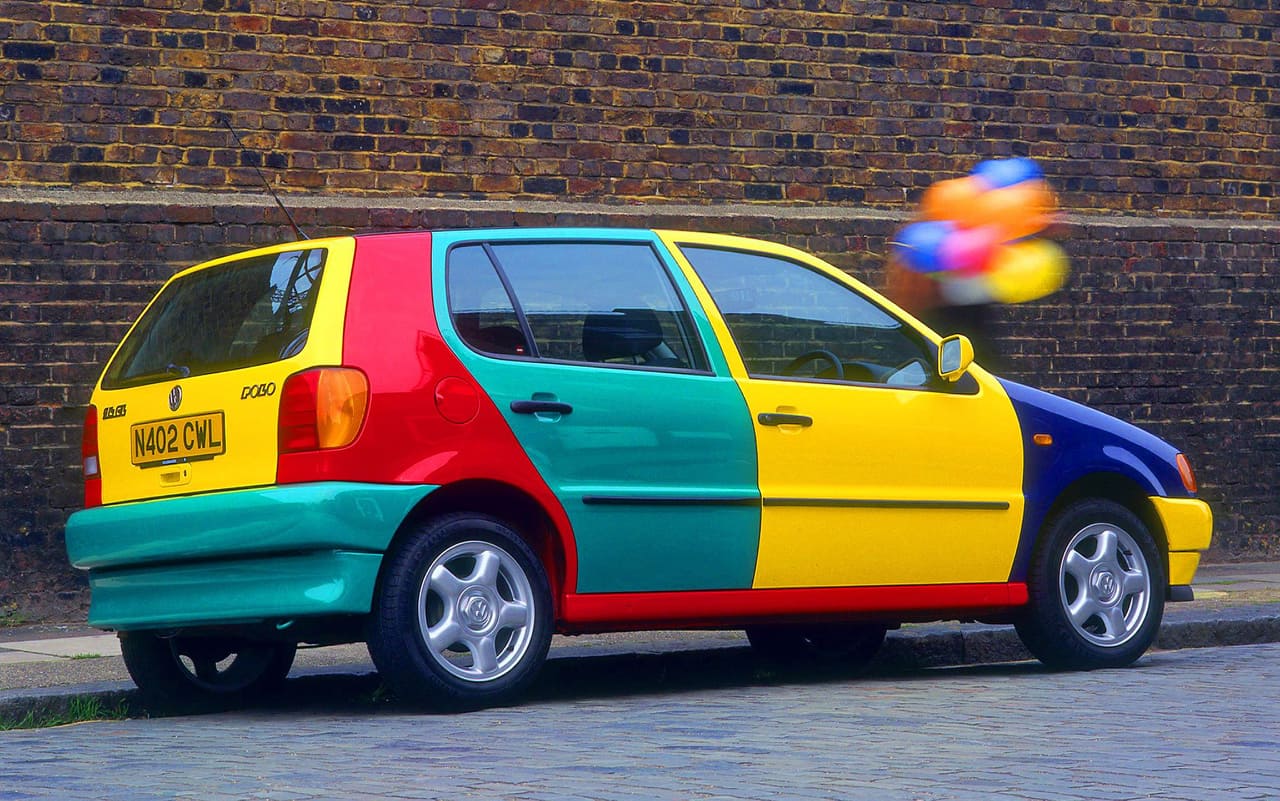 Mașinile albe și galbene sunt cele mai sigure