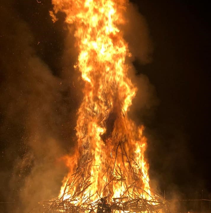 Ce este Focul lui Sumedru, tradiția veche dinaintea zilei de Sfântul Dumitru