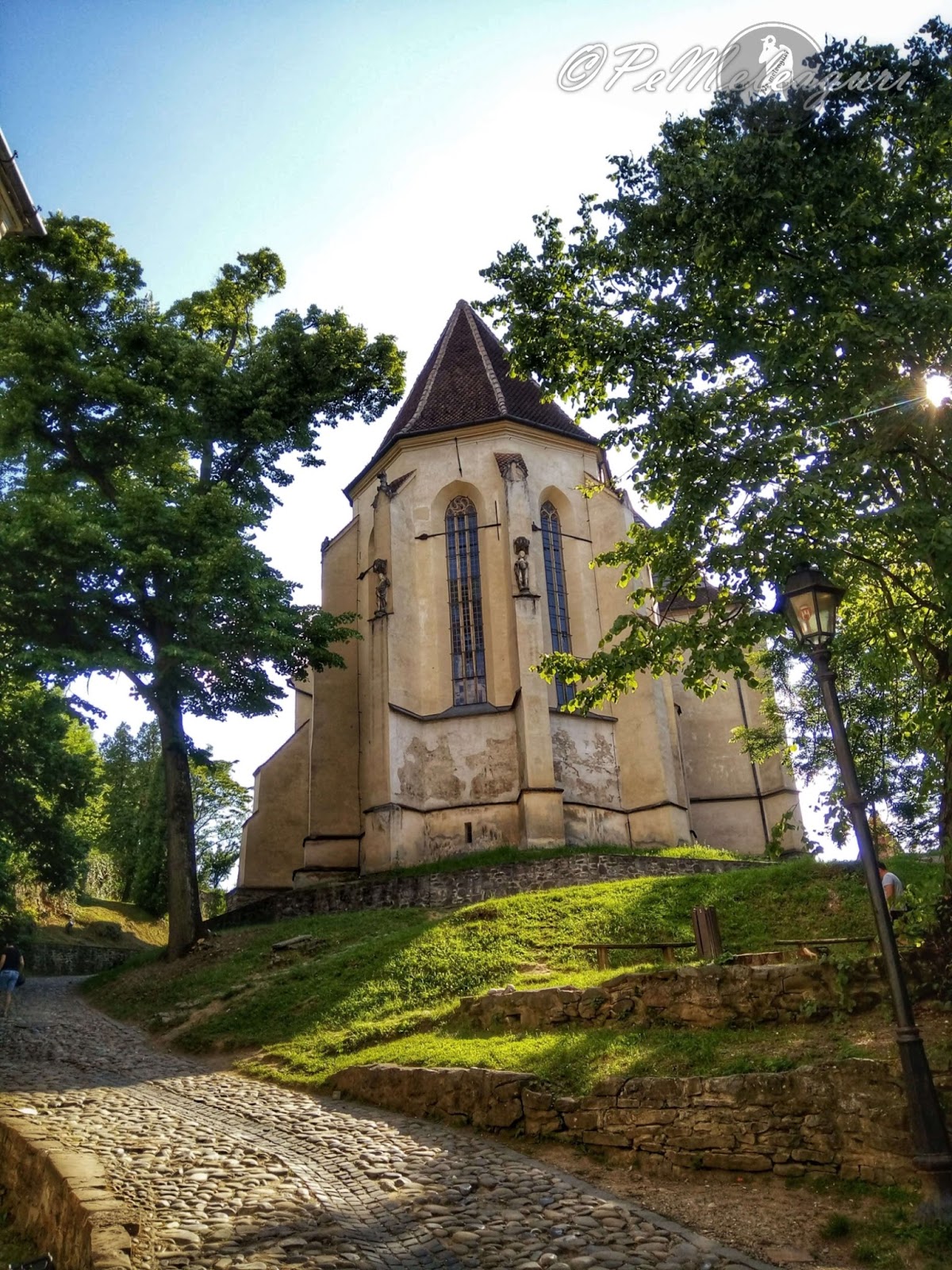 Biserica din Deal