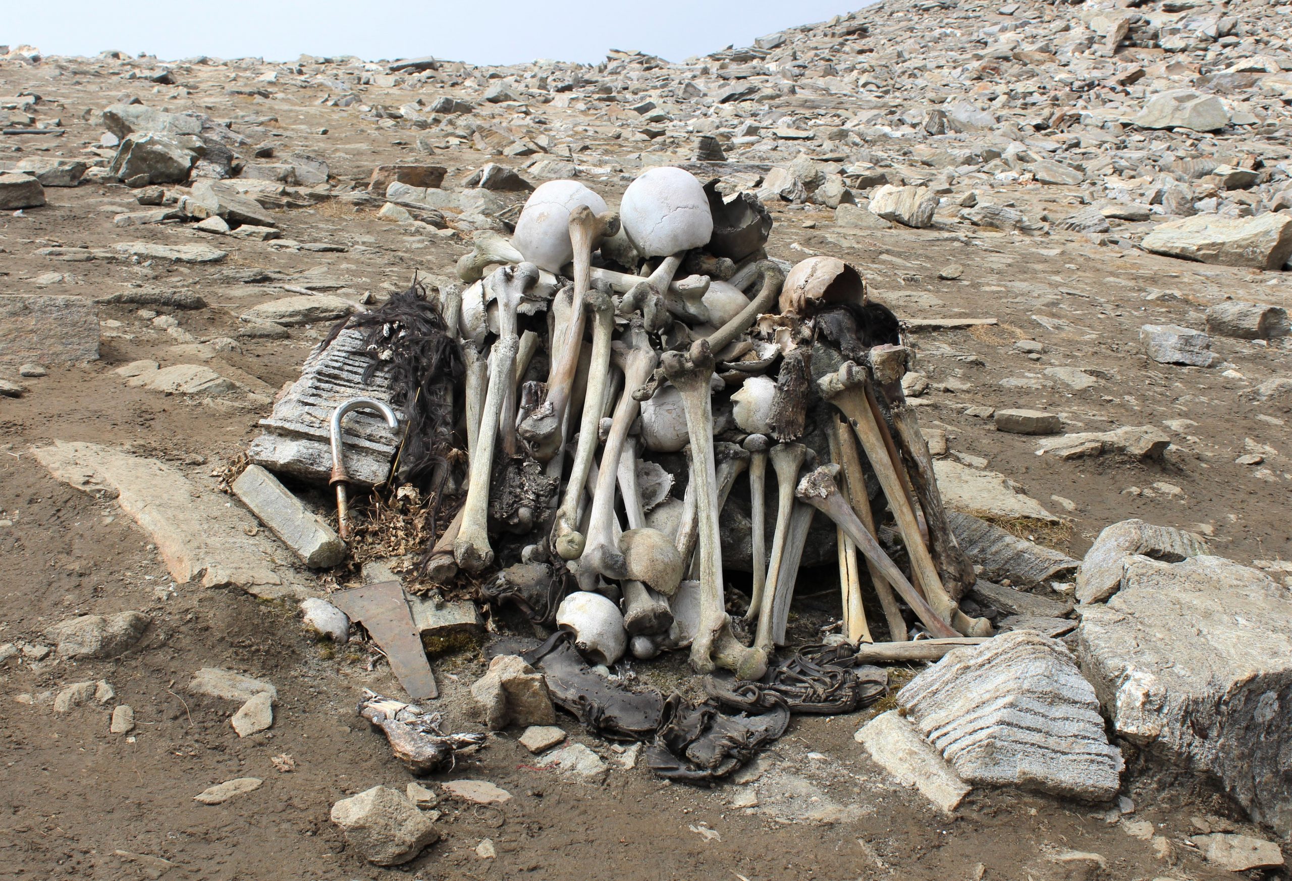 Rămășițe din Lacul Roopkund, India