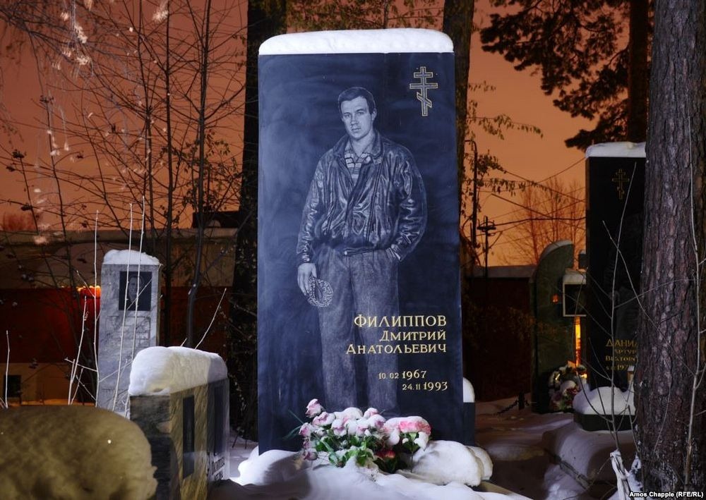 Cimitirul extravagant al mafioților din Rusia / Credit foto: Amos Chapple/RFE/RL