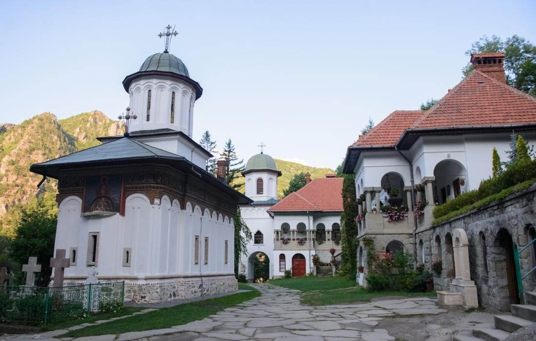 Locul din România în care accesul femeilor este interzis